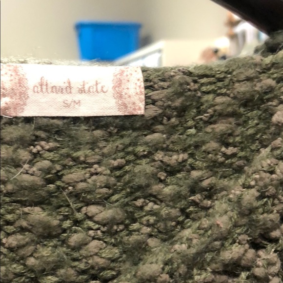 Oversized Olive Green Altar’d State Sweater, S/M - Picture 4 of 7